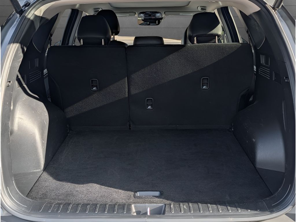 2024 Hyundai Tucson Limited - Hampton Gray exterior view 5