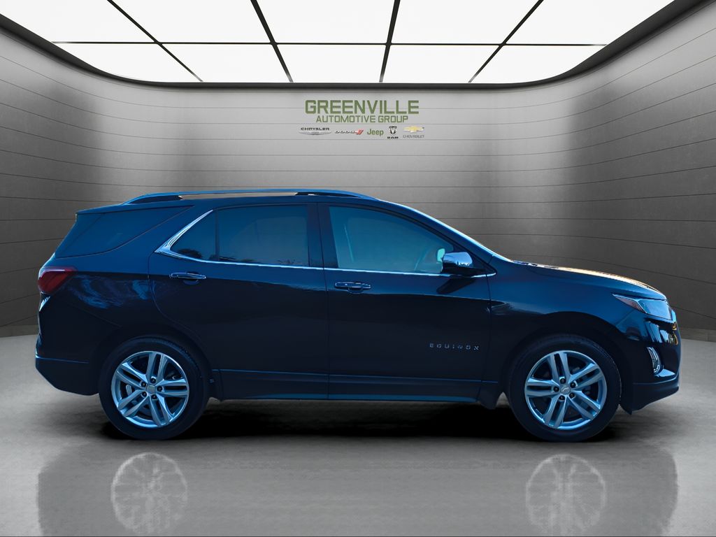 2020 Chevrolet Equinox Premier - Midnight Blue Metallic exterior view 9