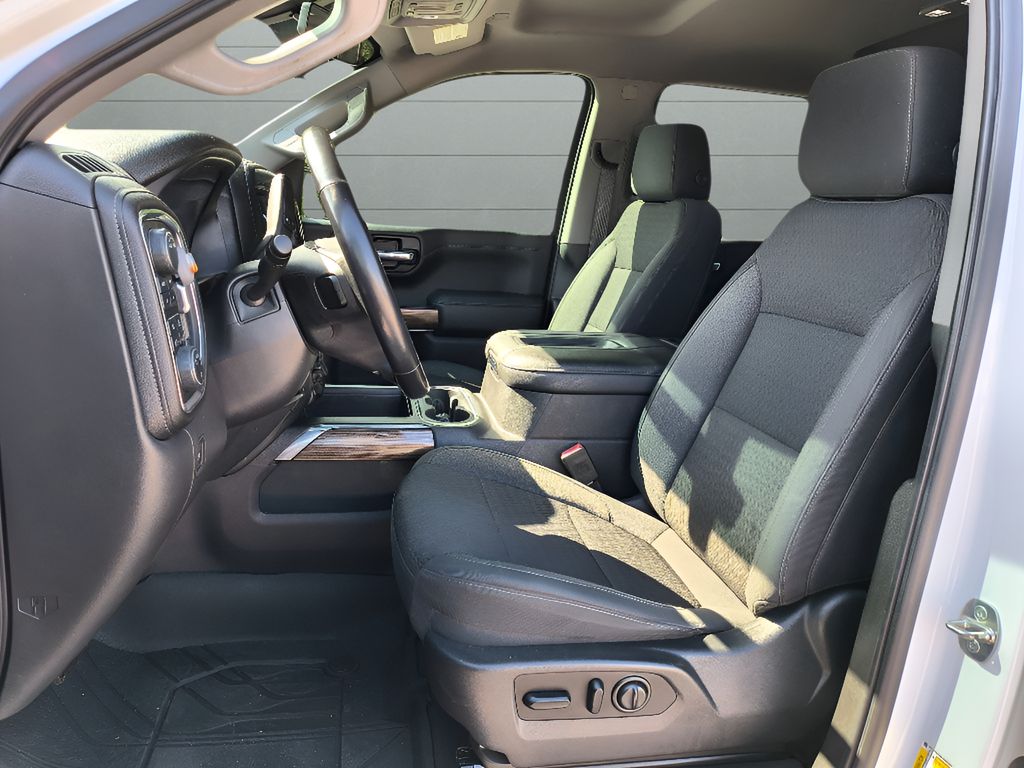 2020 Chevrolet Silverado 1500 - Summit White exterior view 9