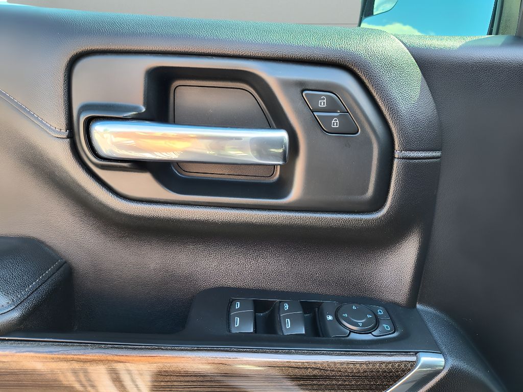 2020 Chevrolet Silverado 1500 - Summit White exterior view 13