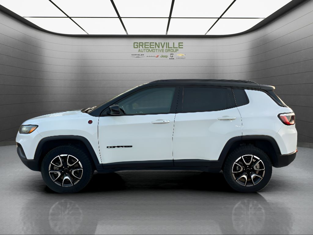 Used 2025 Jeep Compass Trailhawk