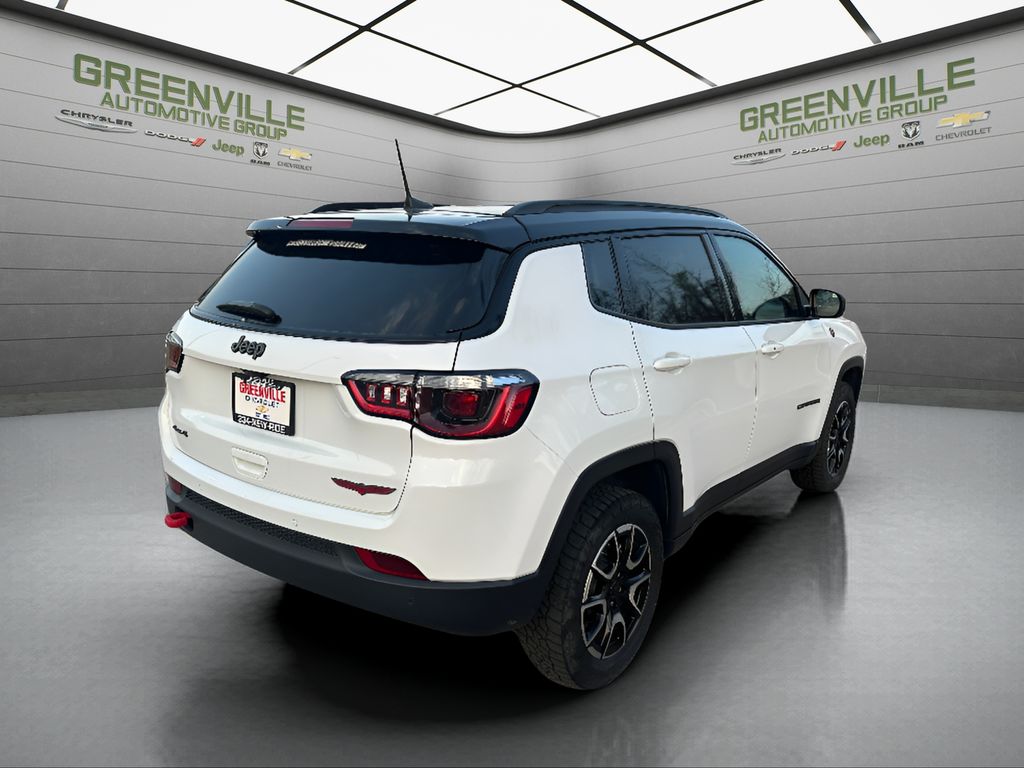 Used 2025 Jeep Compass Trailhawk