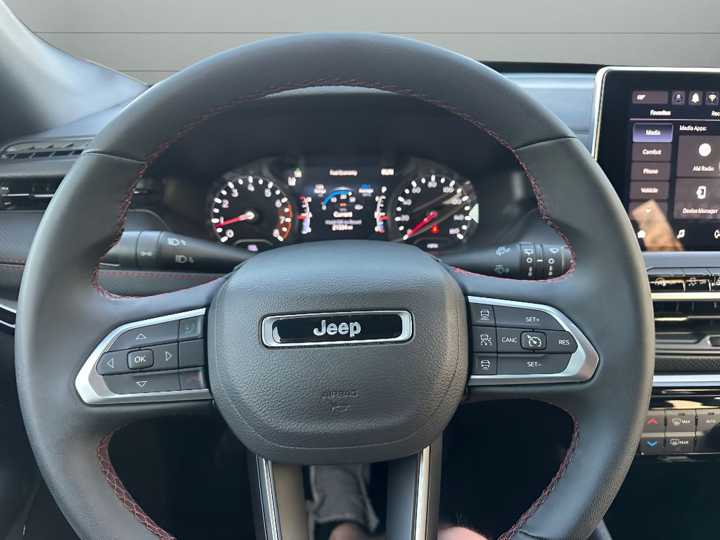 Used 2025 Jeep Compass Trailhawk