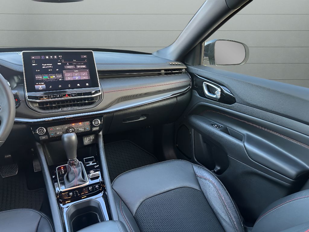 Used 2025 Jeep Compass Trailhawk