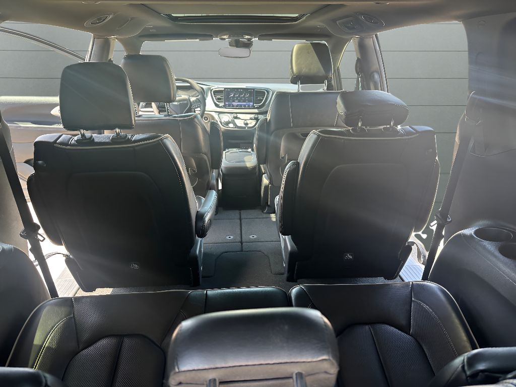 2025 Chrysler Pacifica Limited - Ceramic Gray Clearcoat exterior view 8