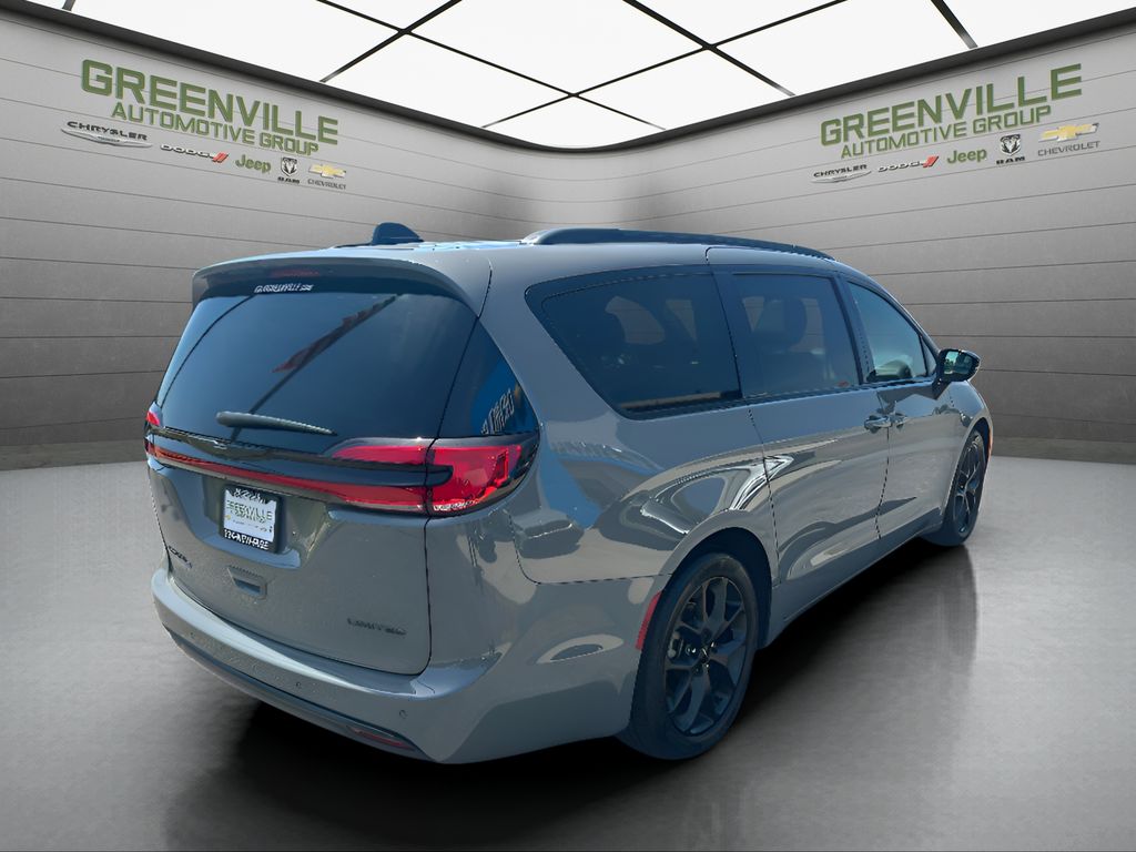 2025 Chrysler Pacifica Limited - Ceramic Gray Clearcoat exterior view 11