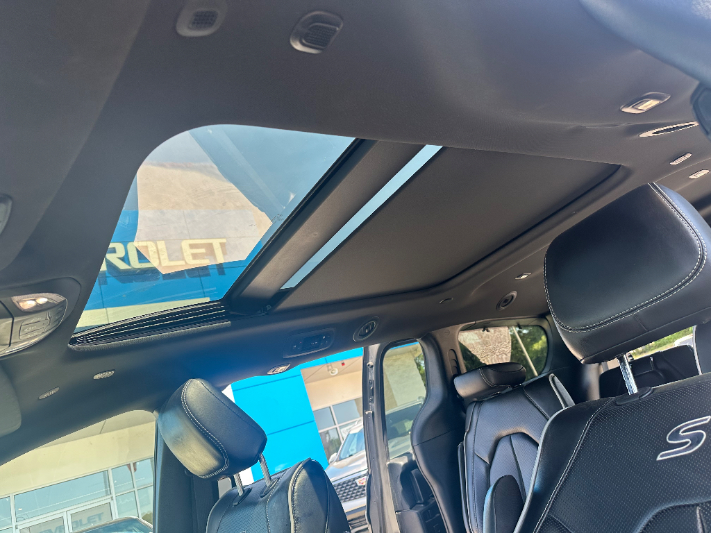 2025 Chrysler Pacifica Limited - Ceramic Gray Clearcoat exterior view 7