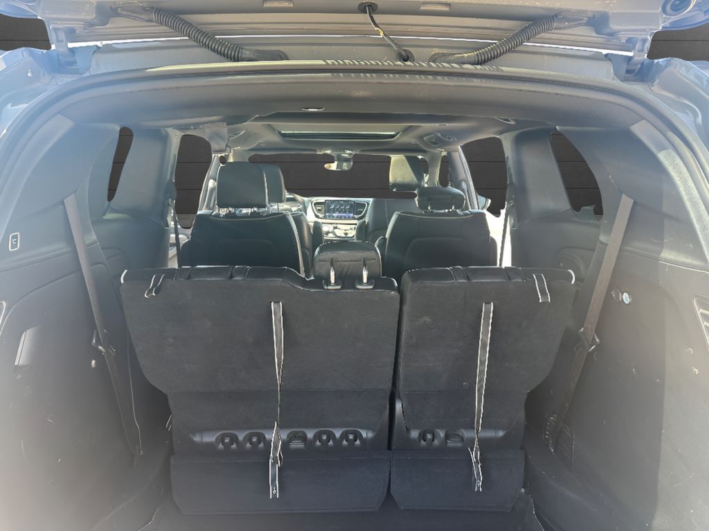 2025 Chrysler Pacifica Limited - Ceramic Gray Clearcoat exterior view 15