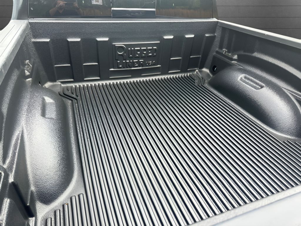 2025 Ram 1500 Laramie - Diamond Black Crystal Pearlcoat exterior view 10