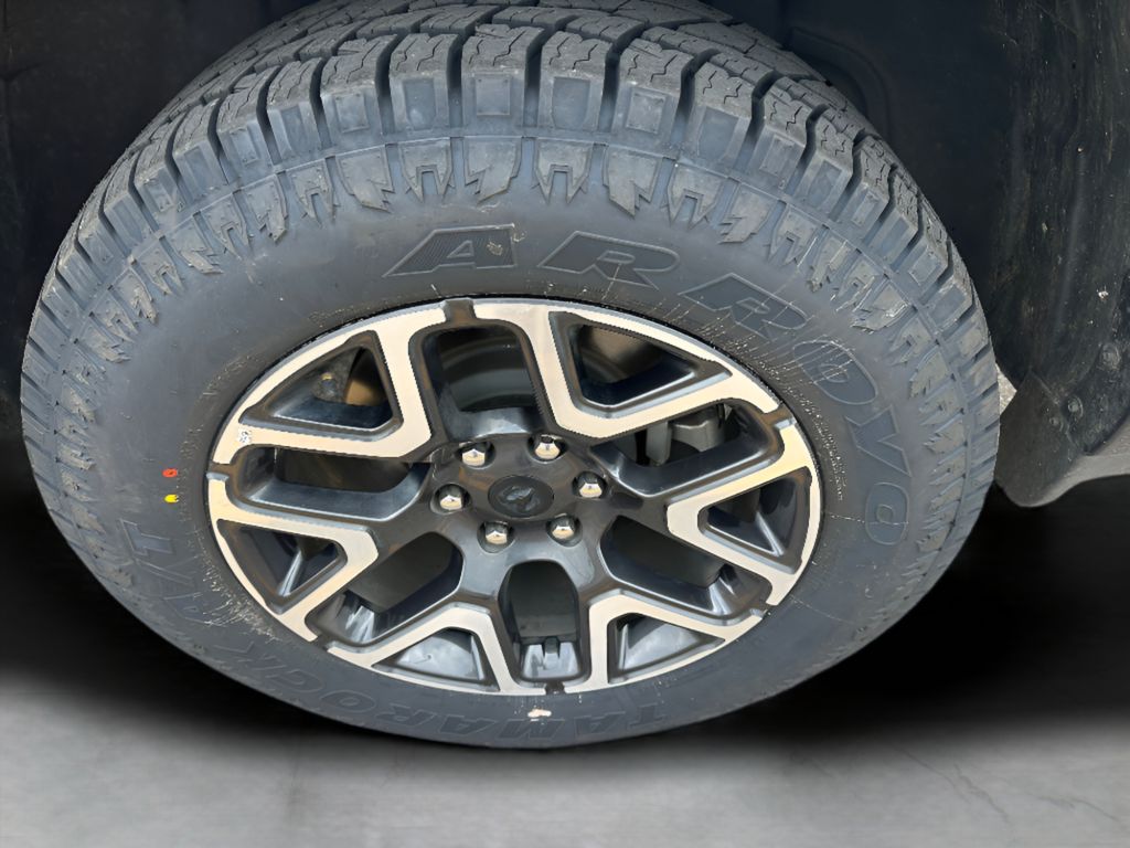 2025 Ram 1500 Laramie - Diamond Black Crystal Pearlcoat exterior view 9