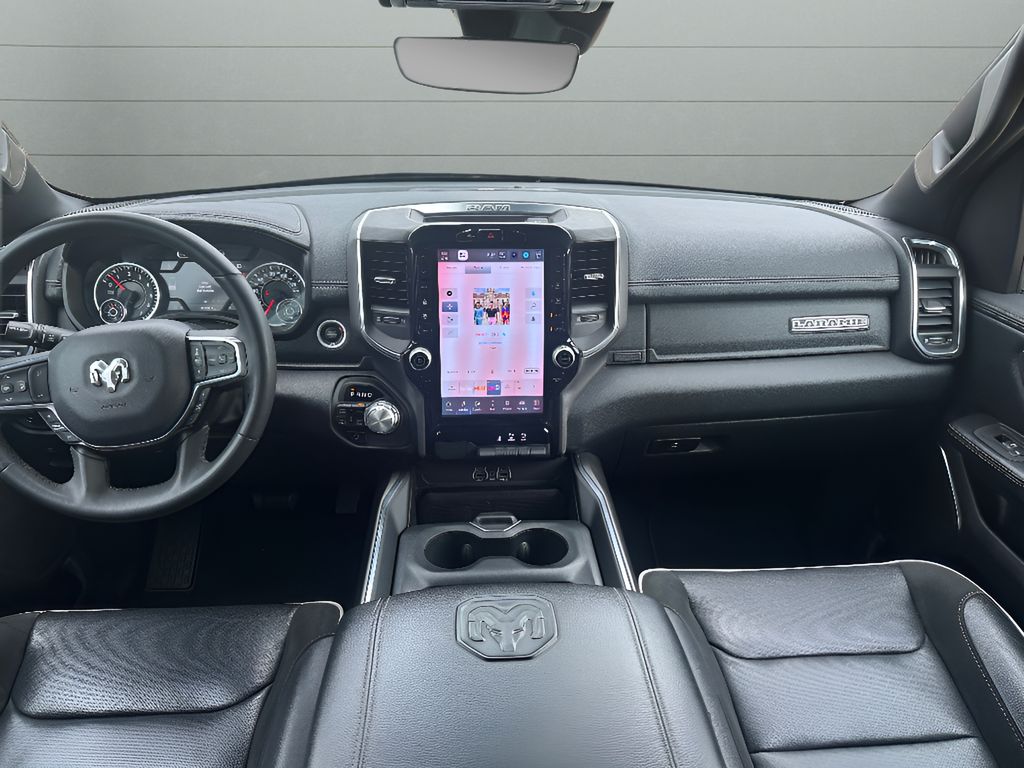 2025 Ram 1500 Laramie - Diamond Black Crystal Pearlcoat exterior view 14