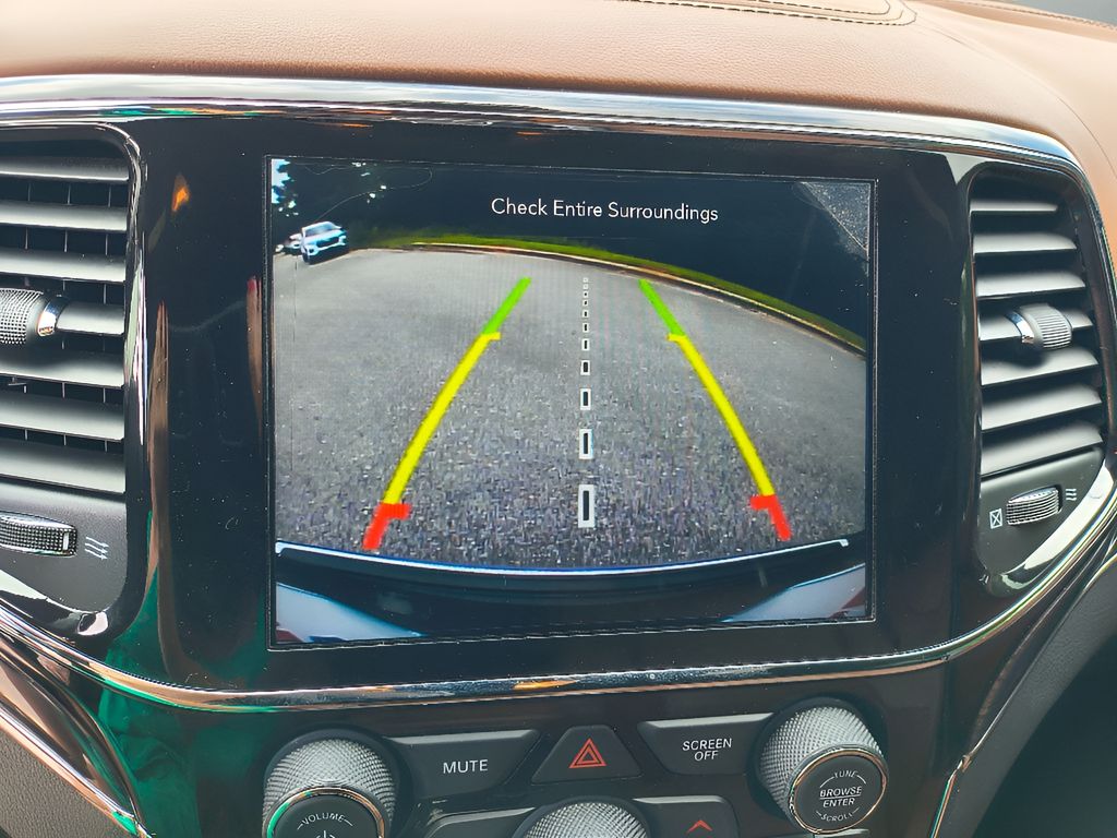 2021 Jeep Grand Cherokee Overland - Diamond Black Crystal Pearlcoat exterior view 20