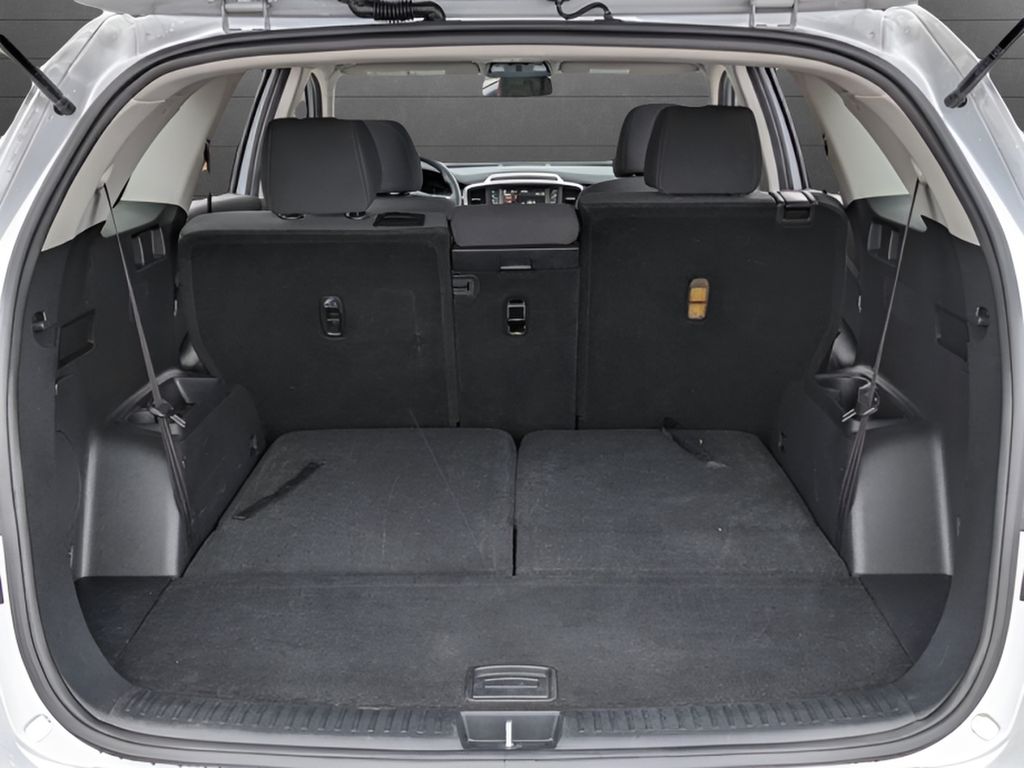 2020 Kia Sorento LX V6 - Sparkling Silver exterior view 11