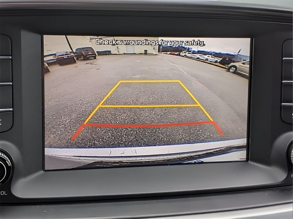 2020 Kia Sorento LX V6 - Sparkling Silver exterior view 19