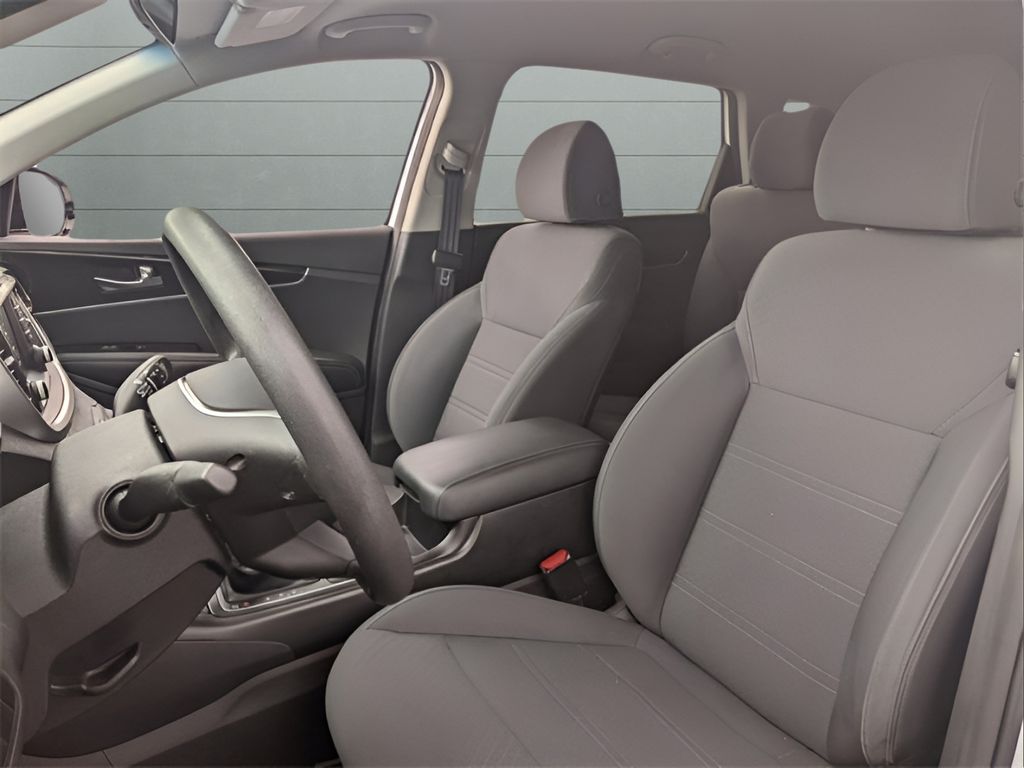 2020 Kia Sorento LX V6 - Snow White Pearl exterior view 15