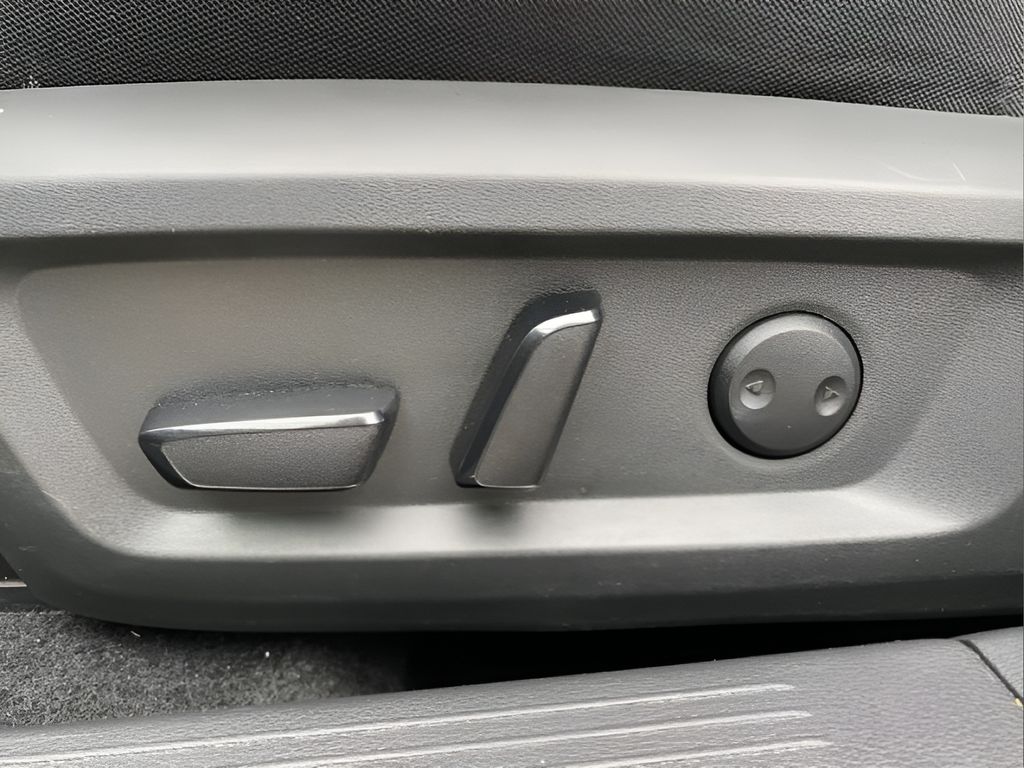 2021 Nissan Rogue SV - Gun Metallic exterior view 17