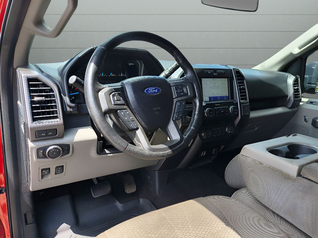 2020 Ford F-150 XLT SuperCrew 4x2 - Rapid Red Metallic Tinted Clearcoat exterior view 14