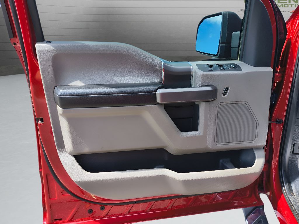 2020 Ford F-150 XLT SuperCrew 4x2 - Rapid Red Metallic Tinted Clearcoat exterior view 10