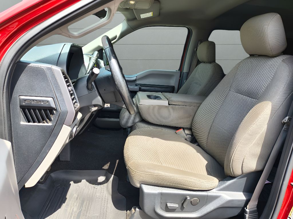 2020 Ford F-150 XLT SuperCrew 4x2 - Rapid Red Metallic Tinted Clearcoat exterior view 13