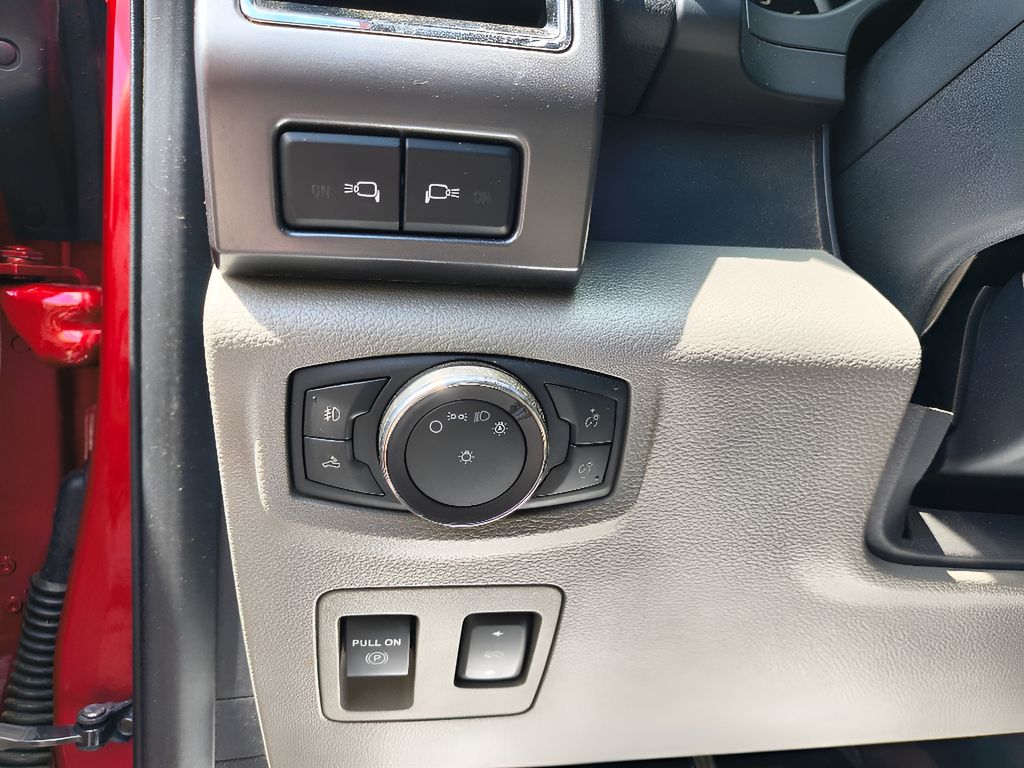 2020 Ford F-150 XLT SuperCrew 4x2 - Rapid Red Metallic Tinted Clearcoat exterior view 12