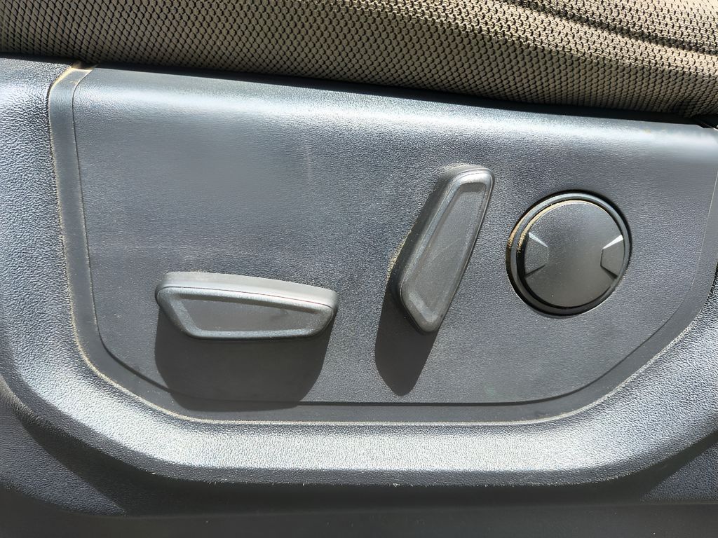 2020 Ford F-150 XLT SuperCrew 4x2 - Rapid Red Metallic Tinted Clearcoat exterior view 11