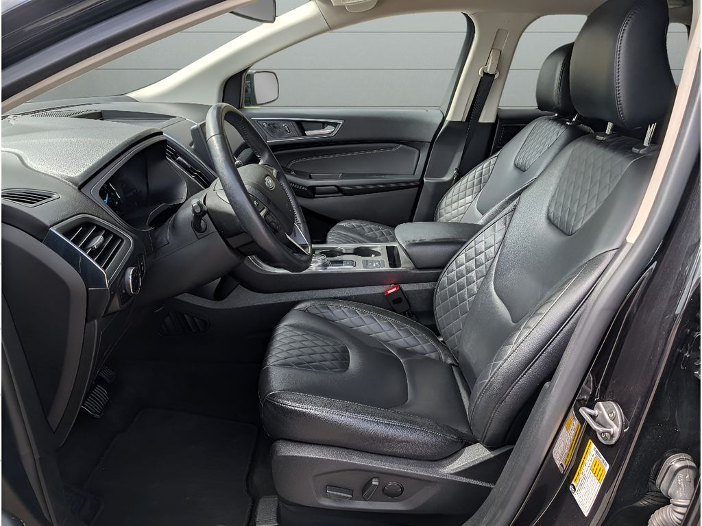 2024 Ford Edge Titanium - Agate Black Metallic exterior view 17