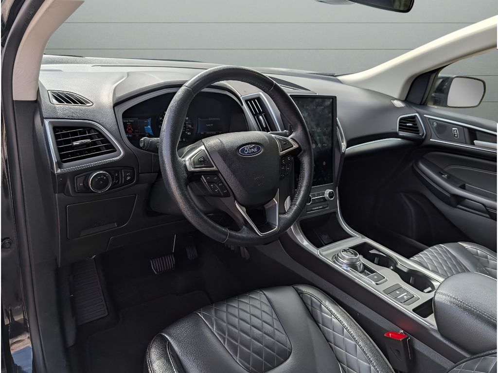 2024 Ford Edge Titanium - Agate Black Metallic exterior view 18