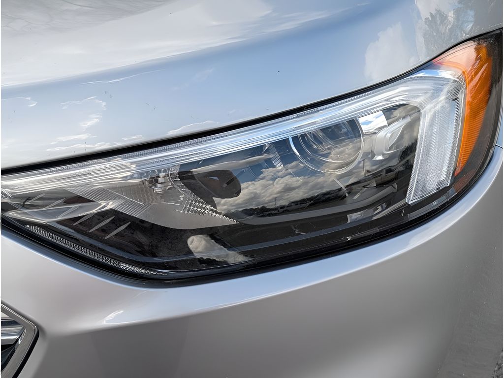 2024 Ford Edge Titanium - Iconic Silver Metallic exterior view 13