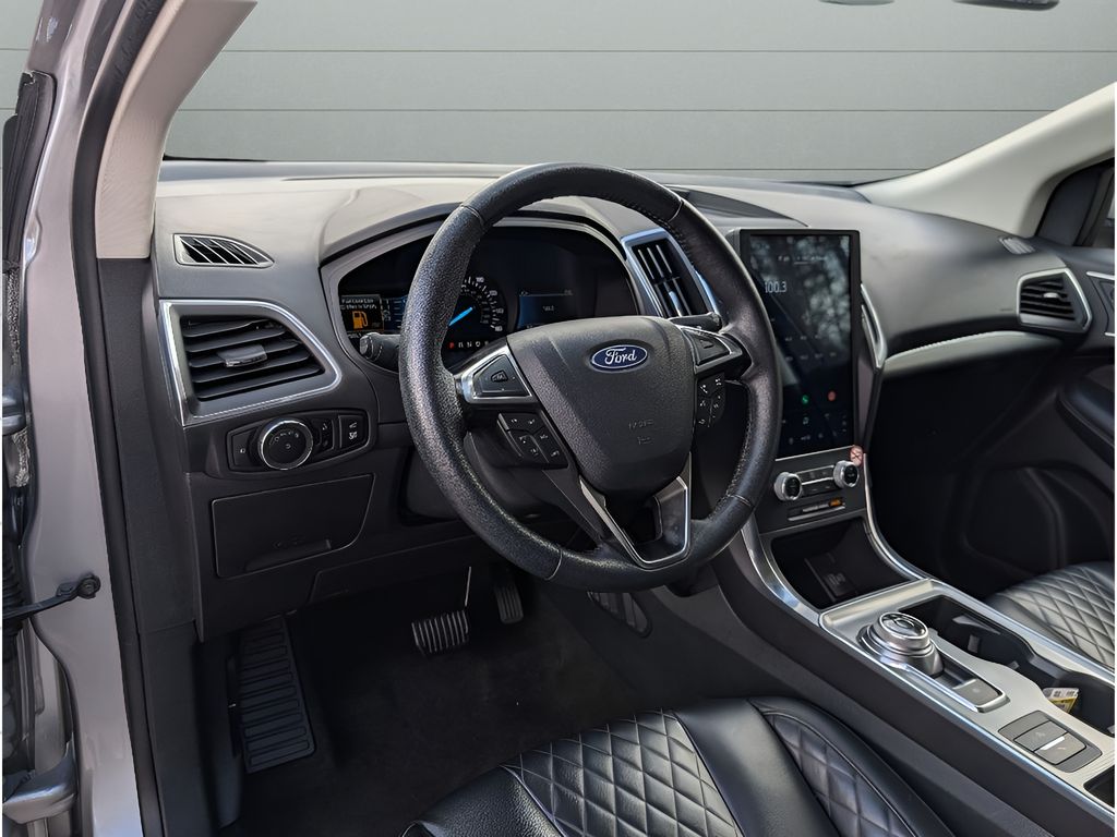 2024 Ford Edge Titanium - Iconic Silver Metallic exterior view 18