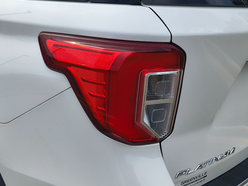 2020 Ford Explorer Platinum 4WD - Star White Metallic Tri-Coat exterior view 4