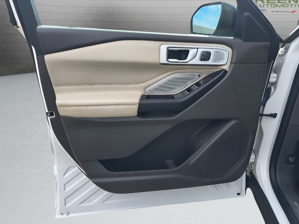 2020 Ford Explorer Platinum 4WD - Star White Metallic Tri-Coat exterior view 15
