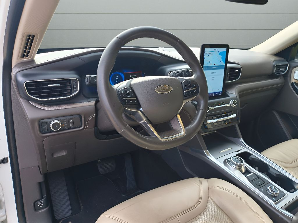 2020 Ford Explorer Platinum 4WD - Star White Metallic Tri-Coat exterior view 18