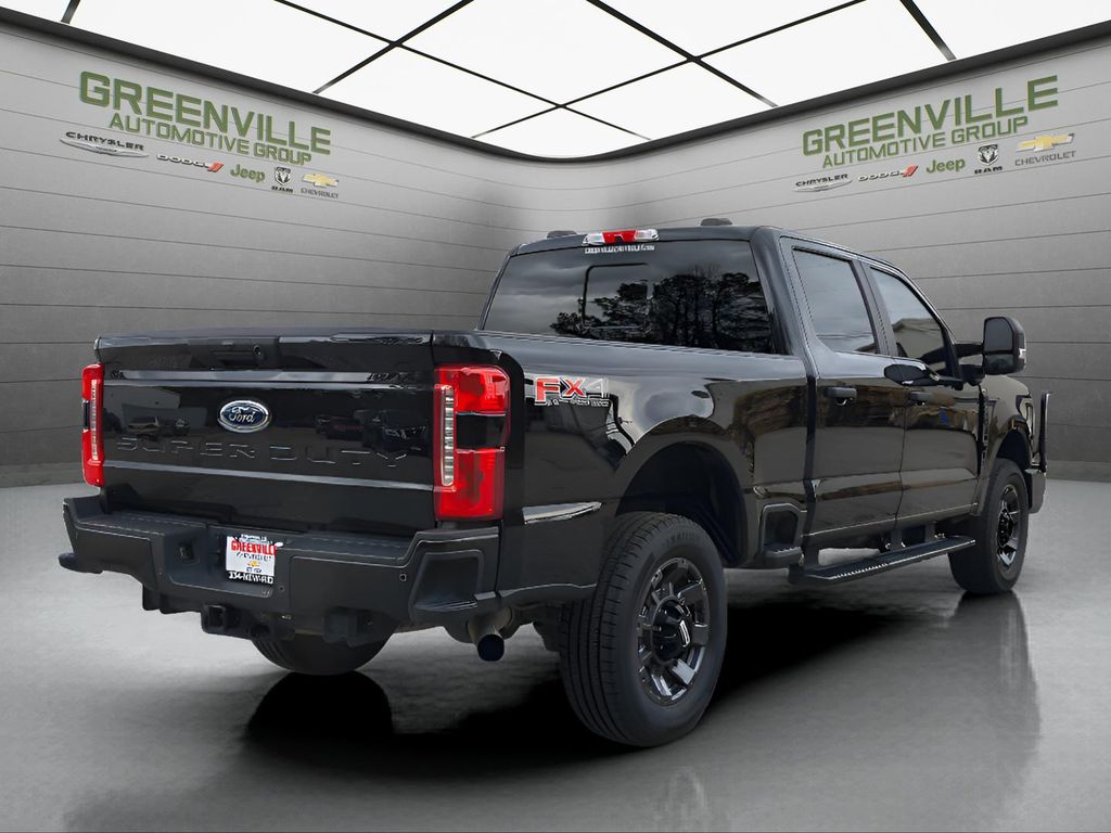 2024 Ford F-250 Super Duty - Agate Black Metallic exterior view 8