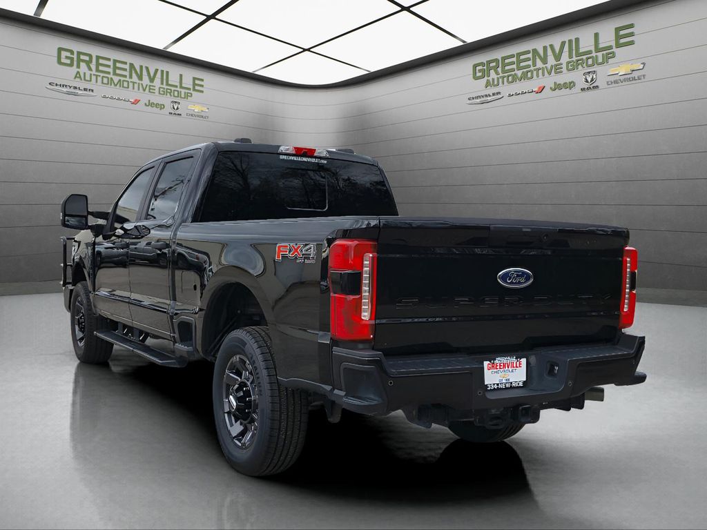 2024 Ford F-250 Super Duty - Agate Black Metallic exterior view 5