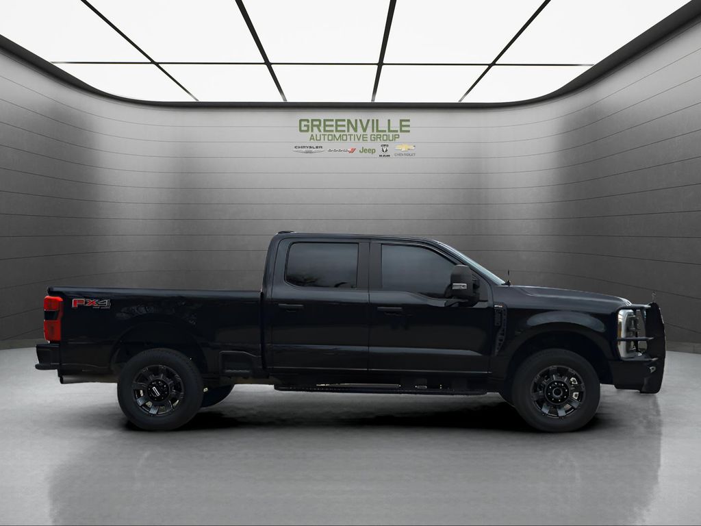 2024 Ford F-250 Super Duty - Agate Black Metallic exterior view 9