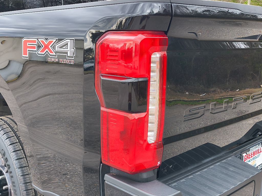 2024 Ford F-250 Super Duty - Agate Black Metallic exterior view 4