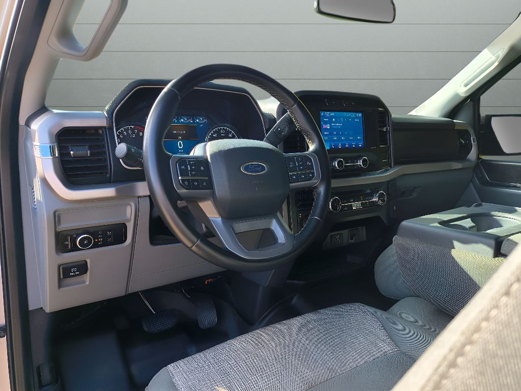 2023 Ford F-150 XLT 4WD SUPERCREW - Iconic Silver Metallic exterior view 13
