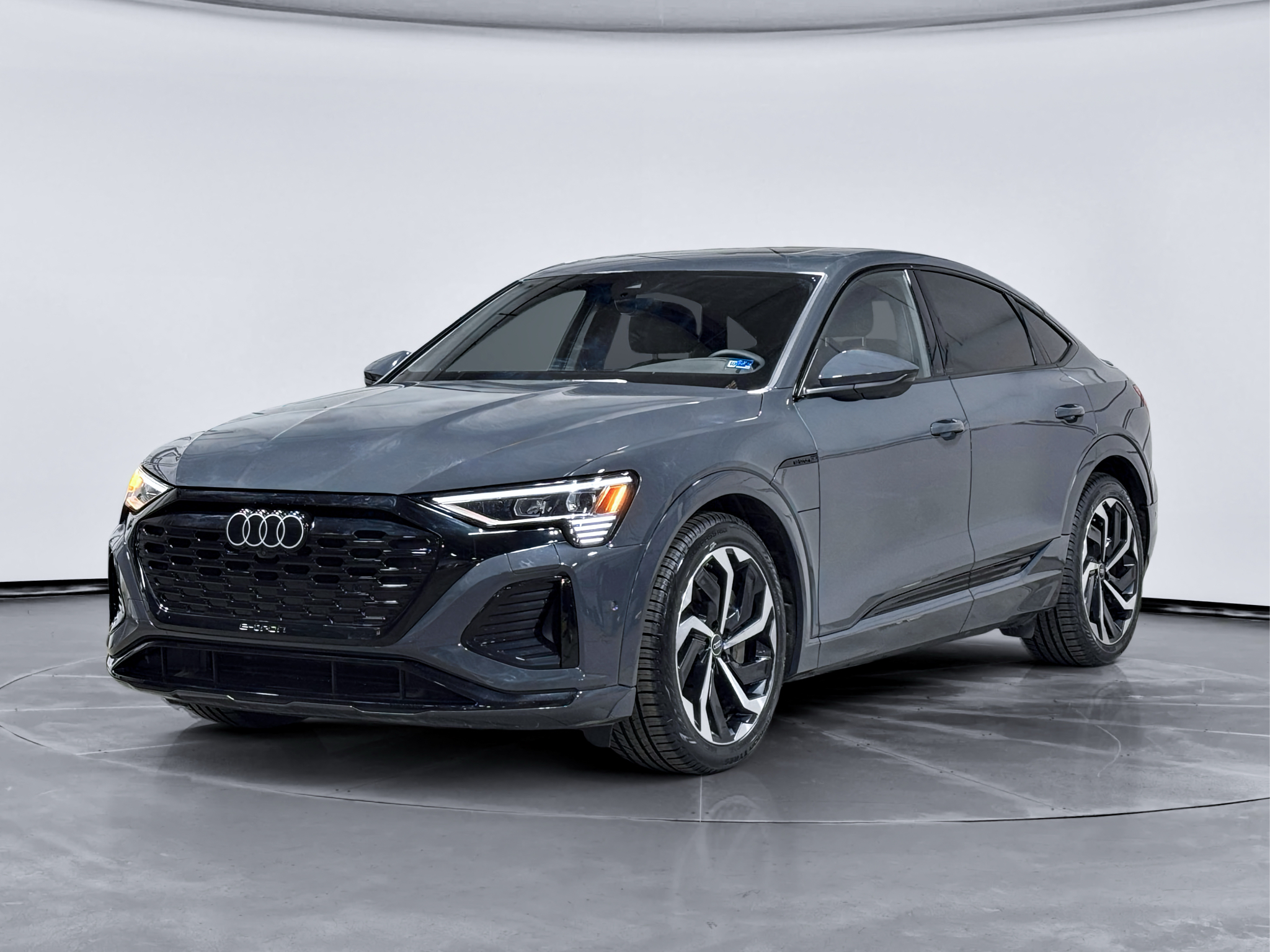 2024 Audi Q8 Sportback e-tron