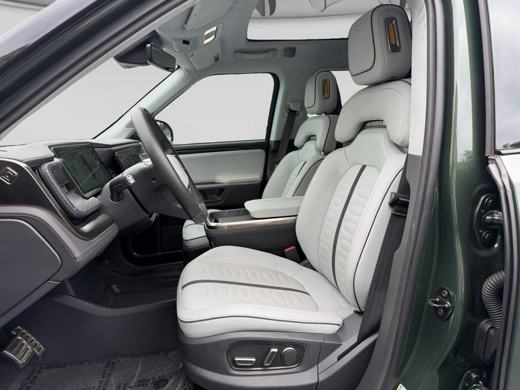2023 Rivian R1S Adventure - Photo 8