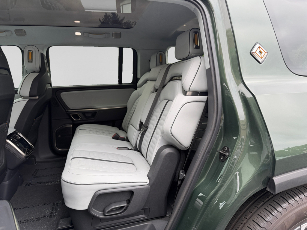 2023 Rivian R1S Adventure - Photo 10