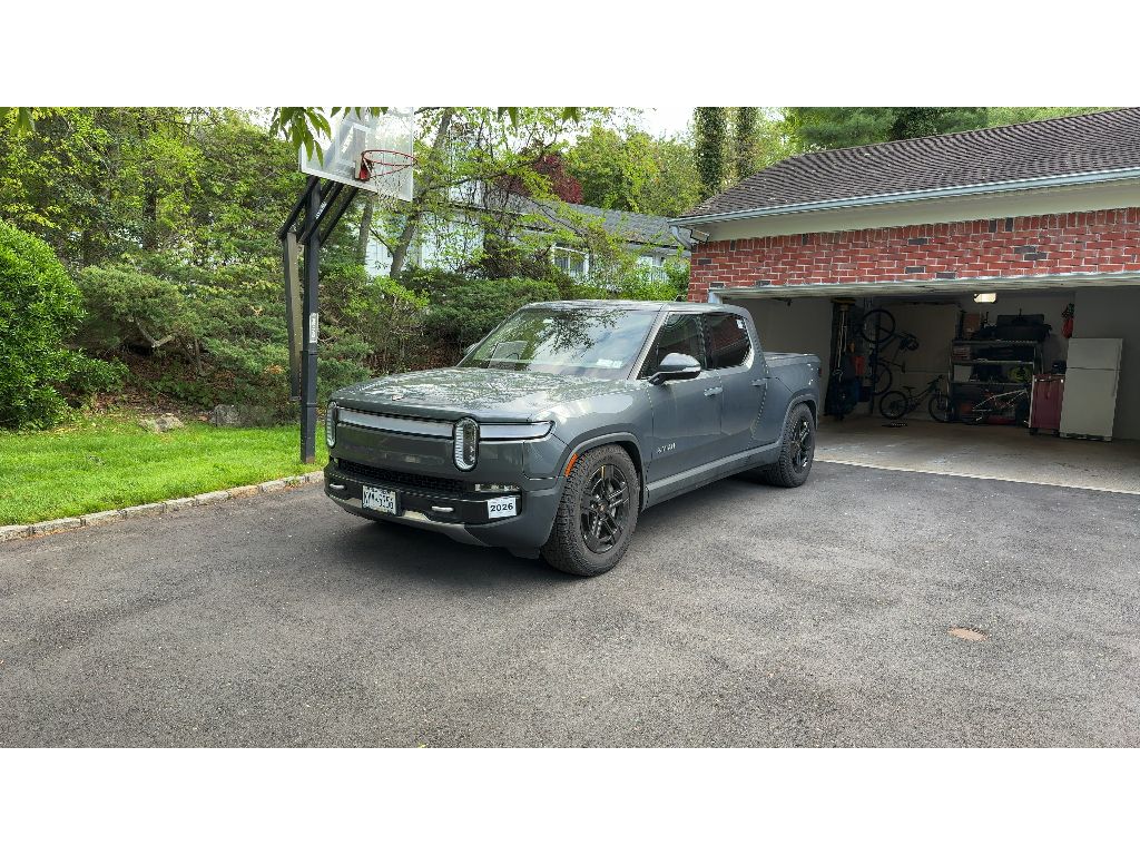 2023 Rivian R1T Adventure Dual-Motor Standard Pack's photo