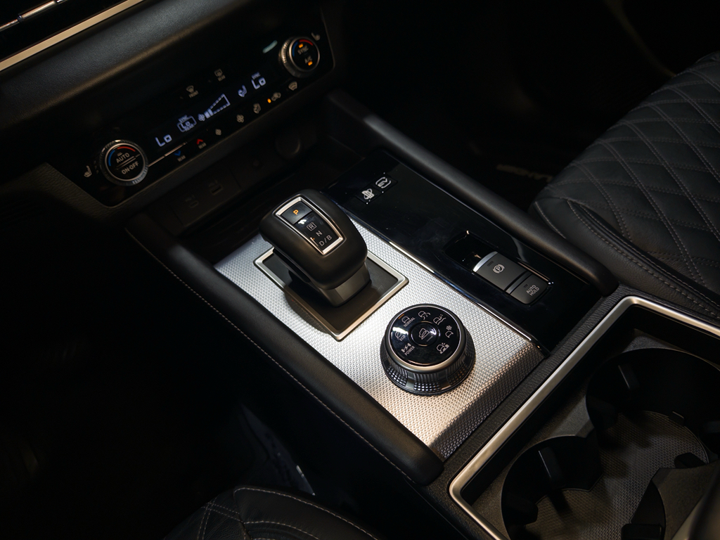 2023 Mitsubishi Outlander Plug-In Hybrid SEL - Photo 16