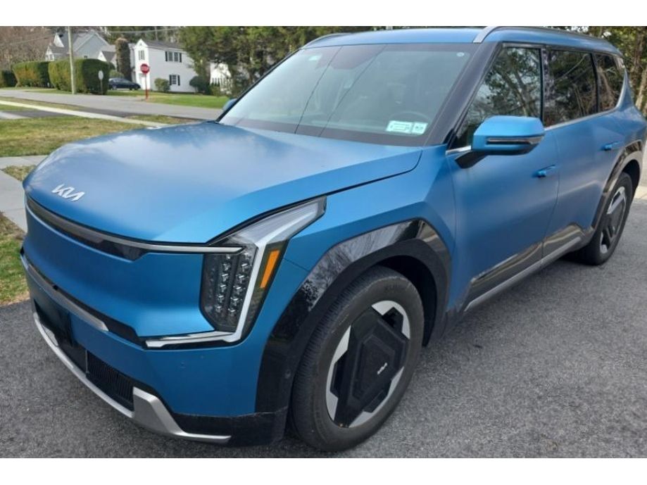 2024 Kia EV9 Land AWD's photo