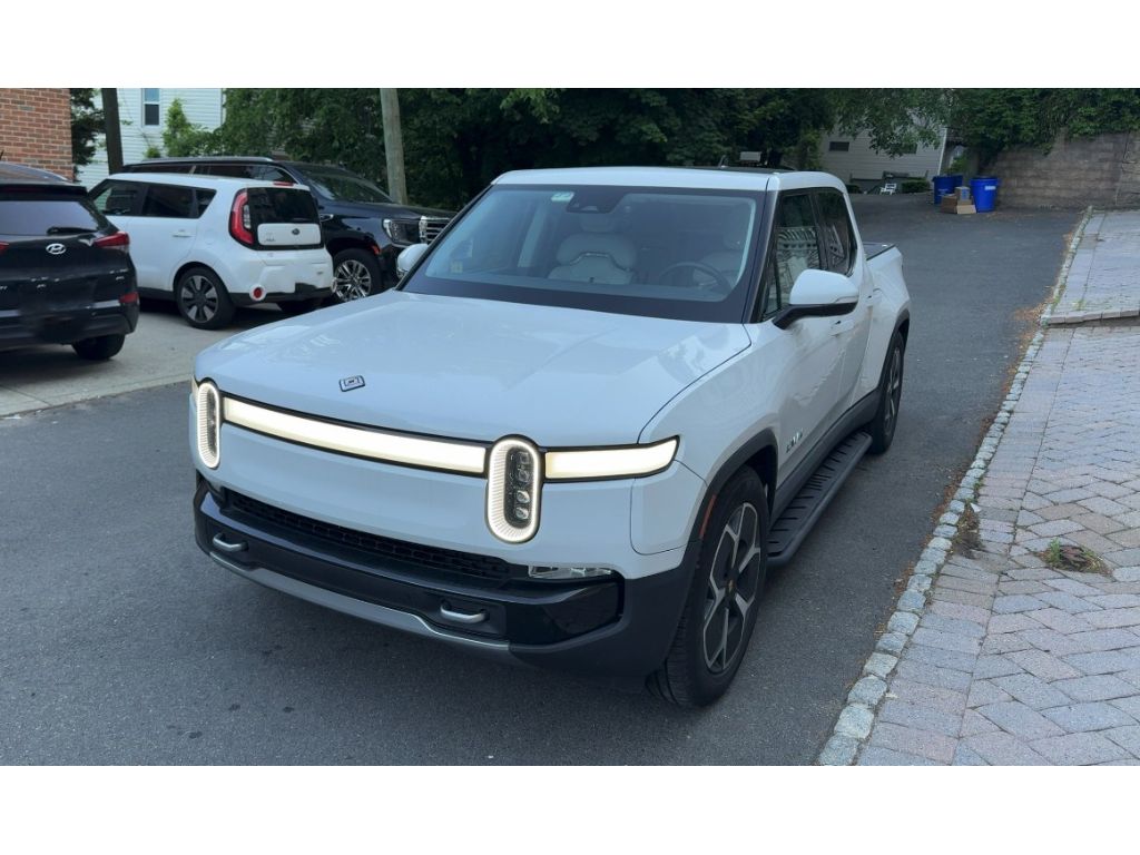 2023 Rivian R1T's photo