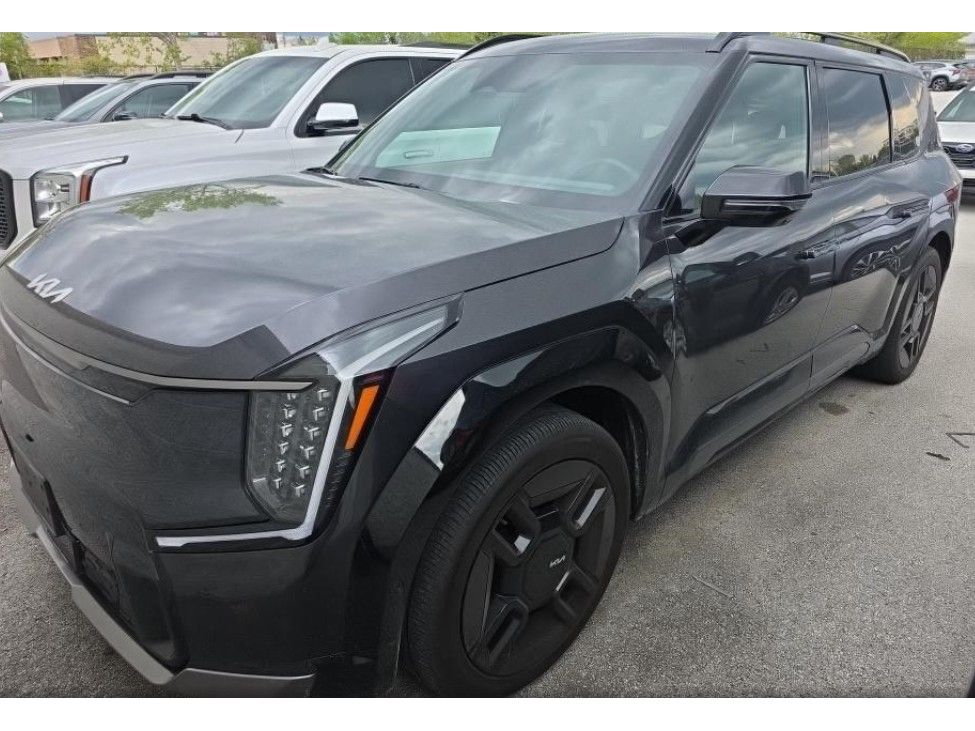 2024 Kia EV9 GT-Line AWD's photo