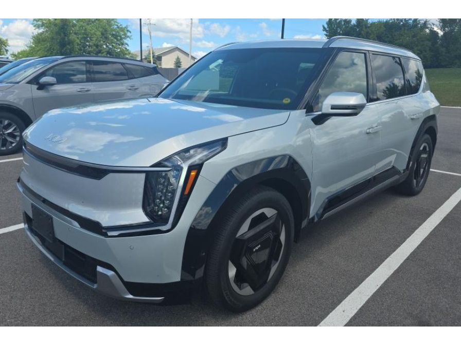 2024 Kia EV9 Land AWD's photo