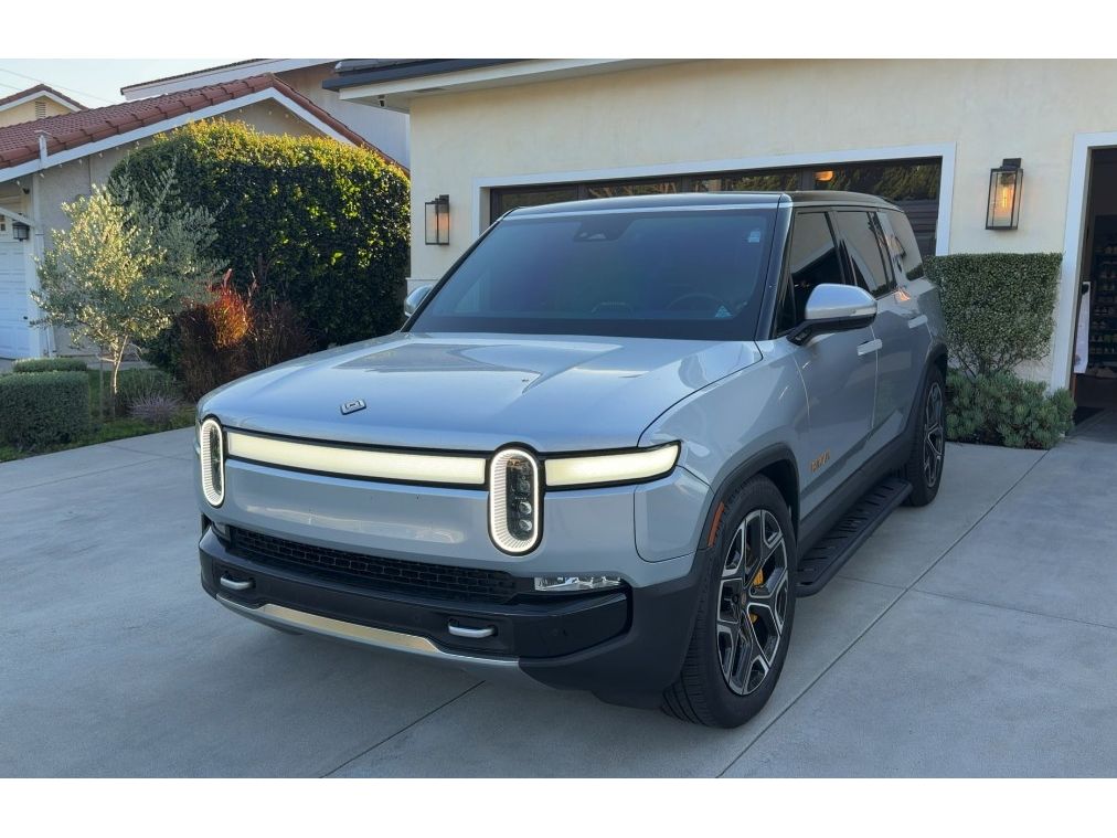 2024 Rivian R1S Adventure Quad-Motor Large Pack's photo