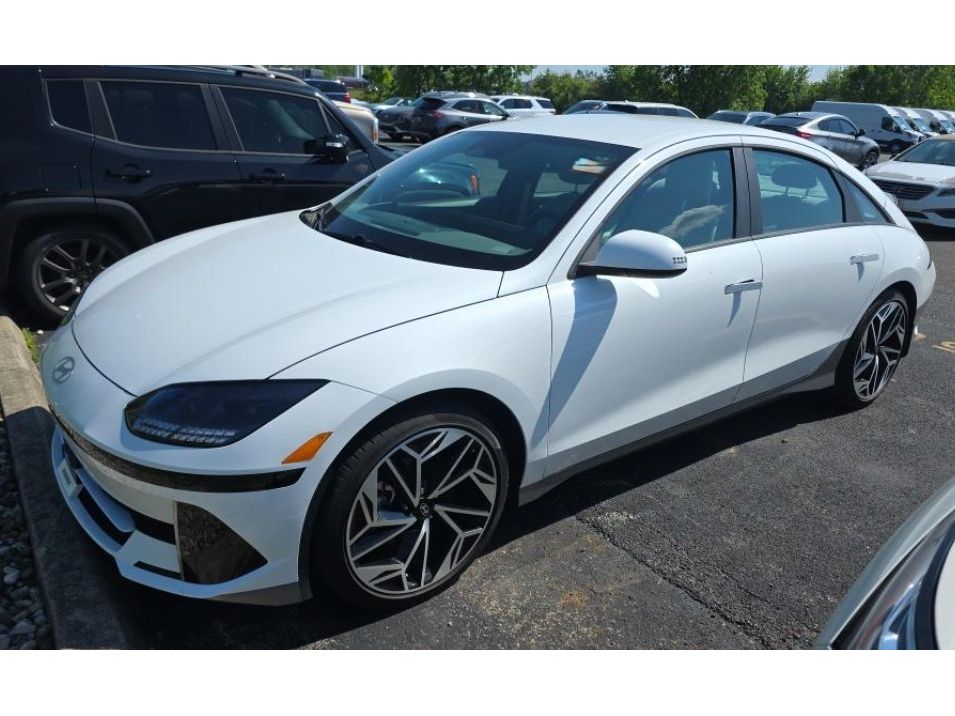 2024 Hyundai Ioniq 6 SEL AWD's photo