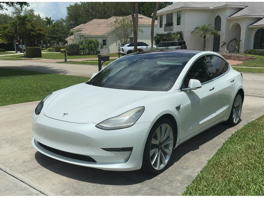 2018 Tesla Model 3 Long Range Dual Motor All-Wheel Drive's photo