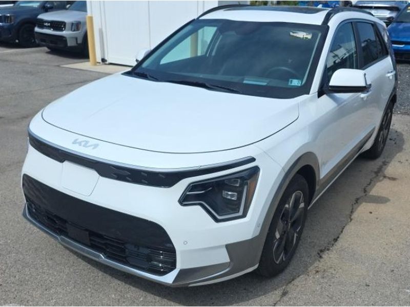 2024 Kia Niro Wave EV's photo